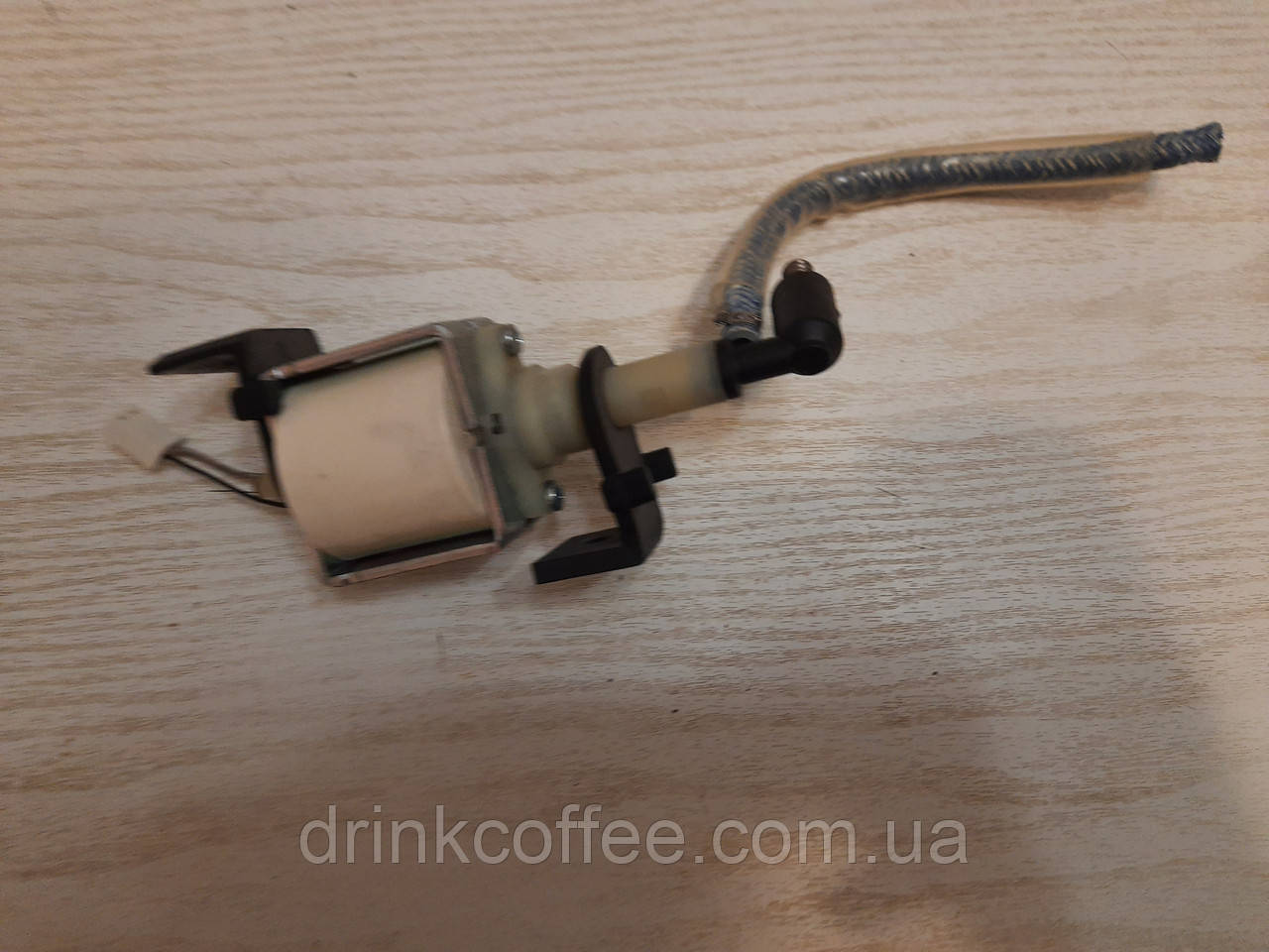 Насос (помпа E ULKA EP5GW) с обратным клапаном для кофемашины Philips Saeco Intuita HD8900 б/у - фото 3 - id-p1742734656