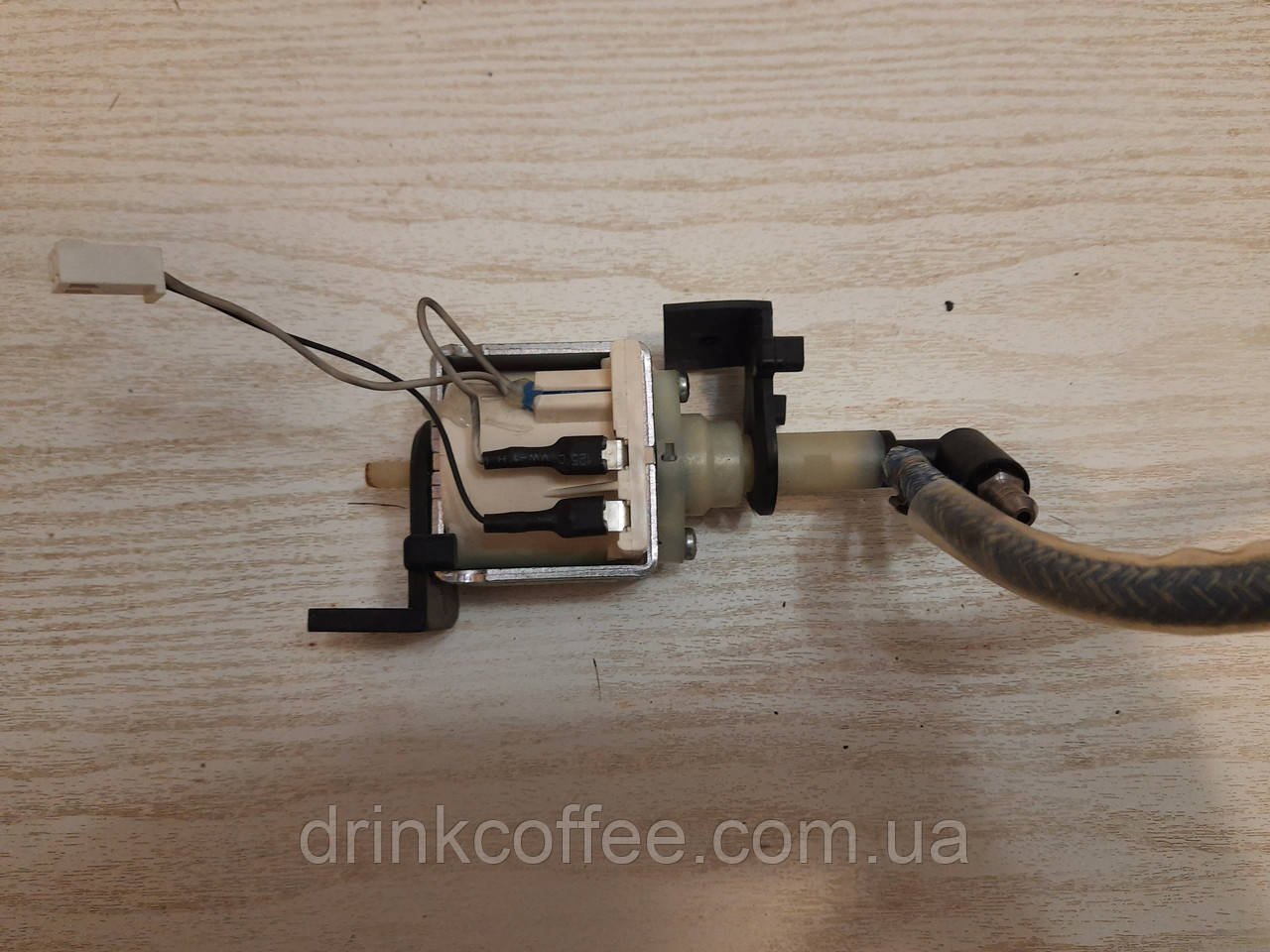 Насос (помпа E ULKA EP5GW) с обратным клапаном для кофемашины Philips Saeco Intuita HD8900 б/у - фото 4 - id-p1742734656
