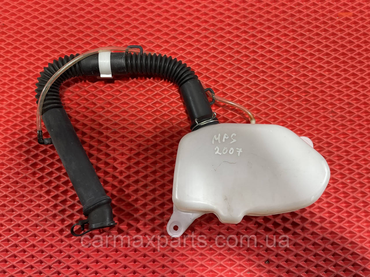 Бачок омивача скла кришки багажника Mitsubishi Pajero Sport 1 1997-2008, фото 1