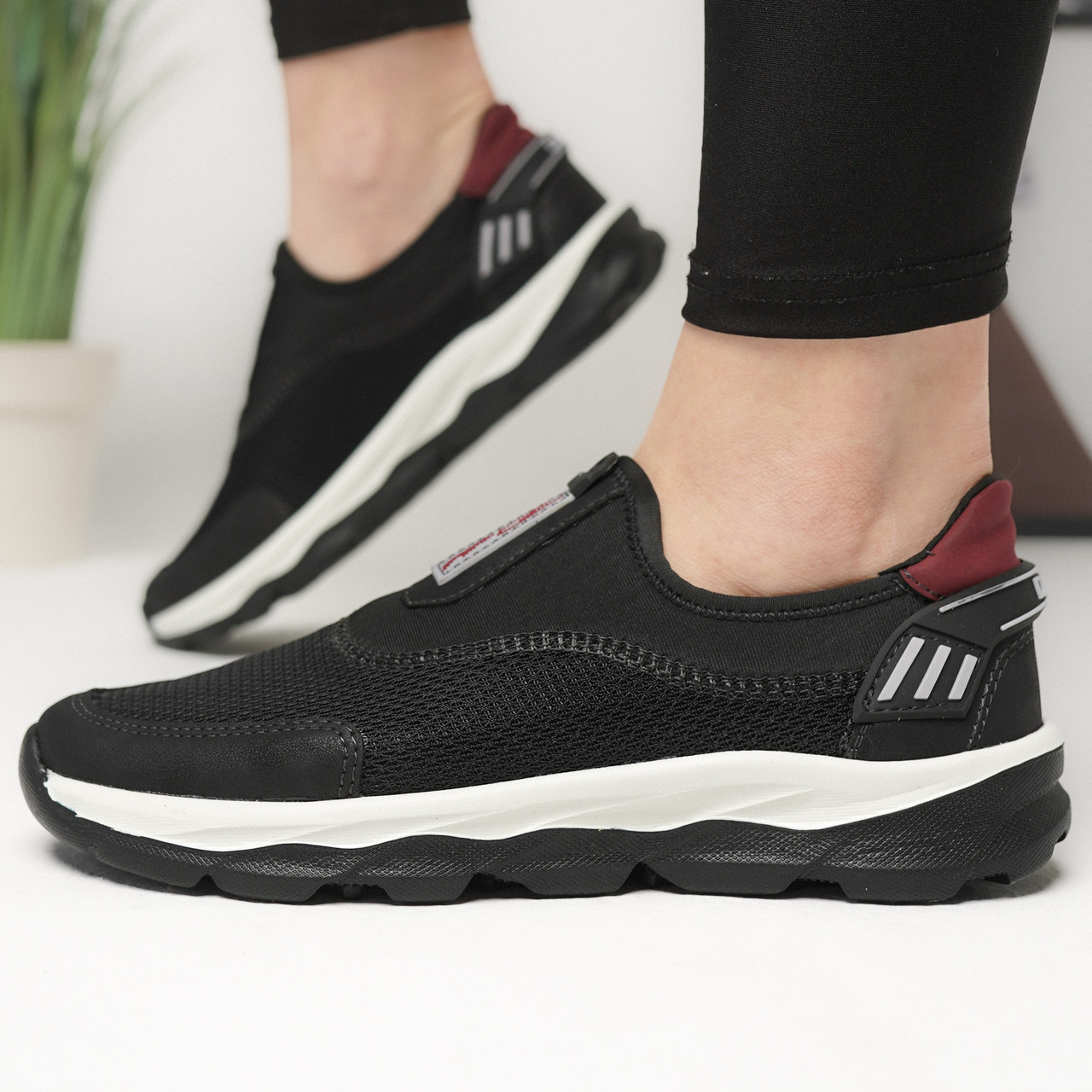 Підліткові кросівки на літо для дівчат