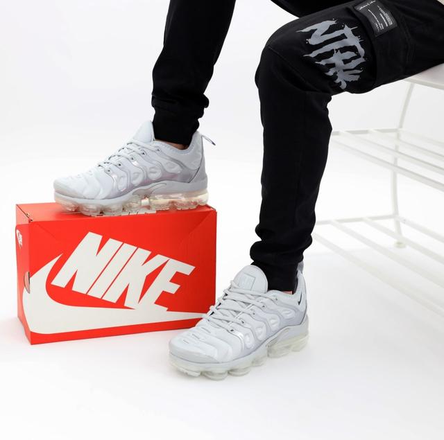 Мужские кроссовки Nike Vapormax Grey фото