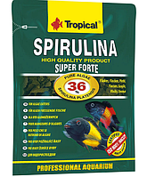 Сухой корм для аквариумных рыб Tropical в хлопьях «Super Spirulina Forte» 12 г (для травоядных рыб)