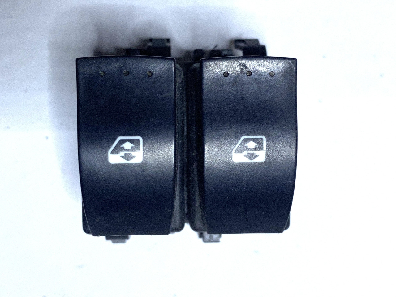 Кнопка перемикач панель скел RENAULT CLIO 060045