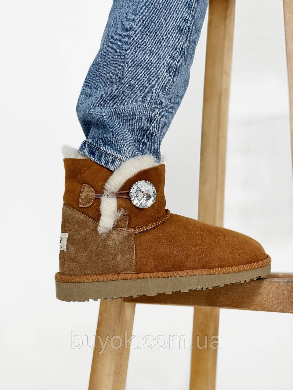 Жіночі міні-чоботи UGG Mini Bailey Button II Chestnut 1016422