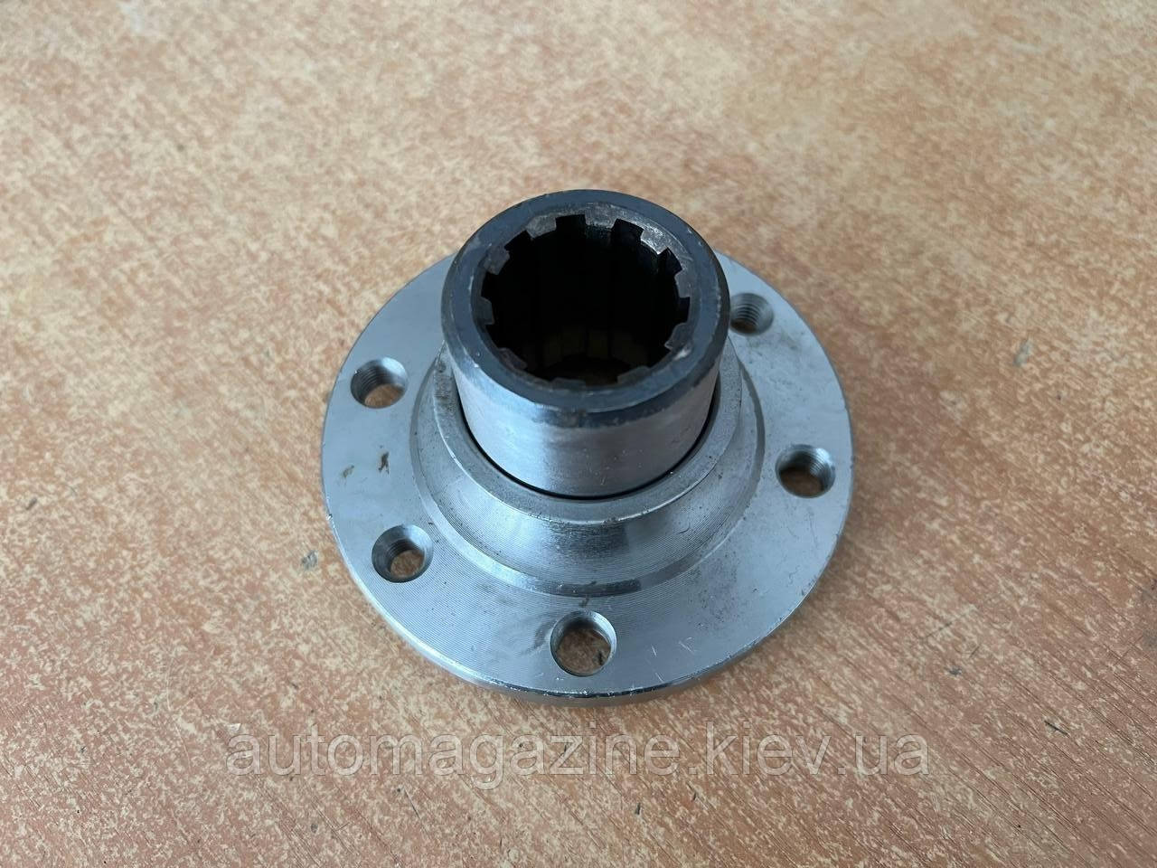 Фланець вала приводу моста заднього УАЗ (роздатки, різьбовий), фото 1
