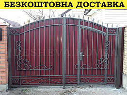 Ковані ворота з профнастилом і кованими елементами
