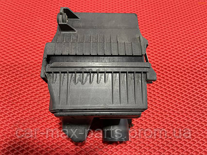 Корпус воздушного фильтра Mitsubishi Outlander 1 CU 2.4 4G69