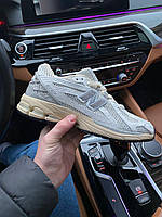 Серые мужские кроссовки New Balance 1906R Grey Beige