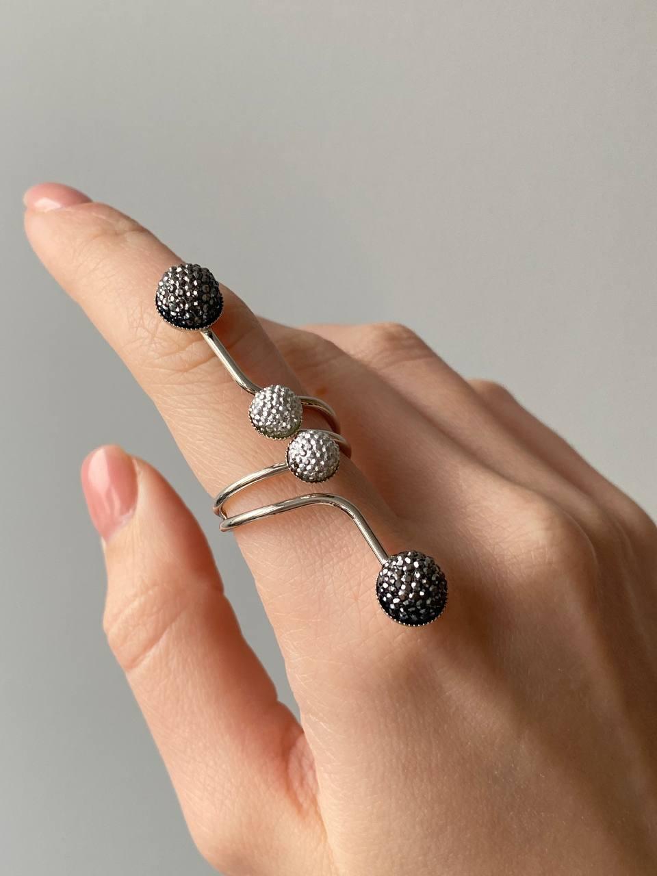 Кільце,розмір 18.5-19 см,зижутерія,у сріблястому кольорі,жіноче кільце