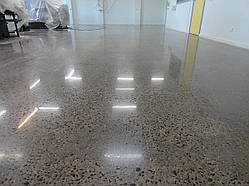 PoliFlo Terrazzo. Декоративне шліфоване полімербетонне покриття з мозаїчним ефектом