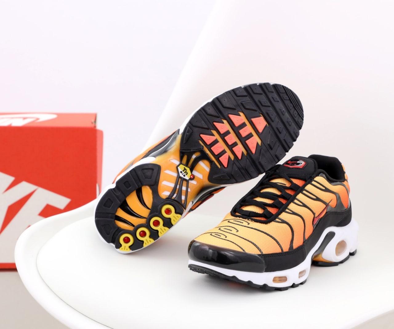Orange black white air cheap max