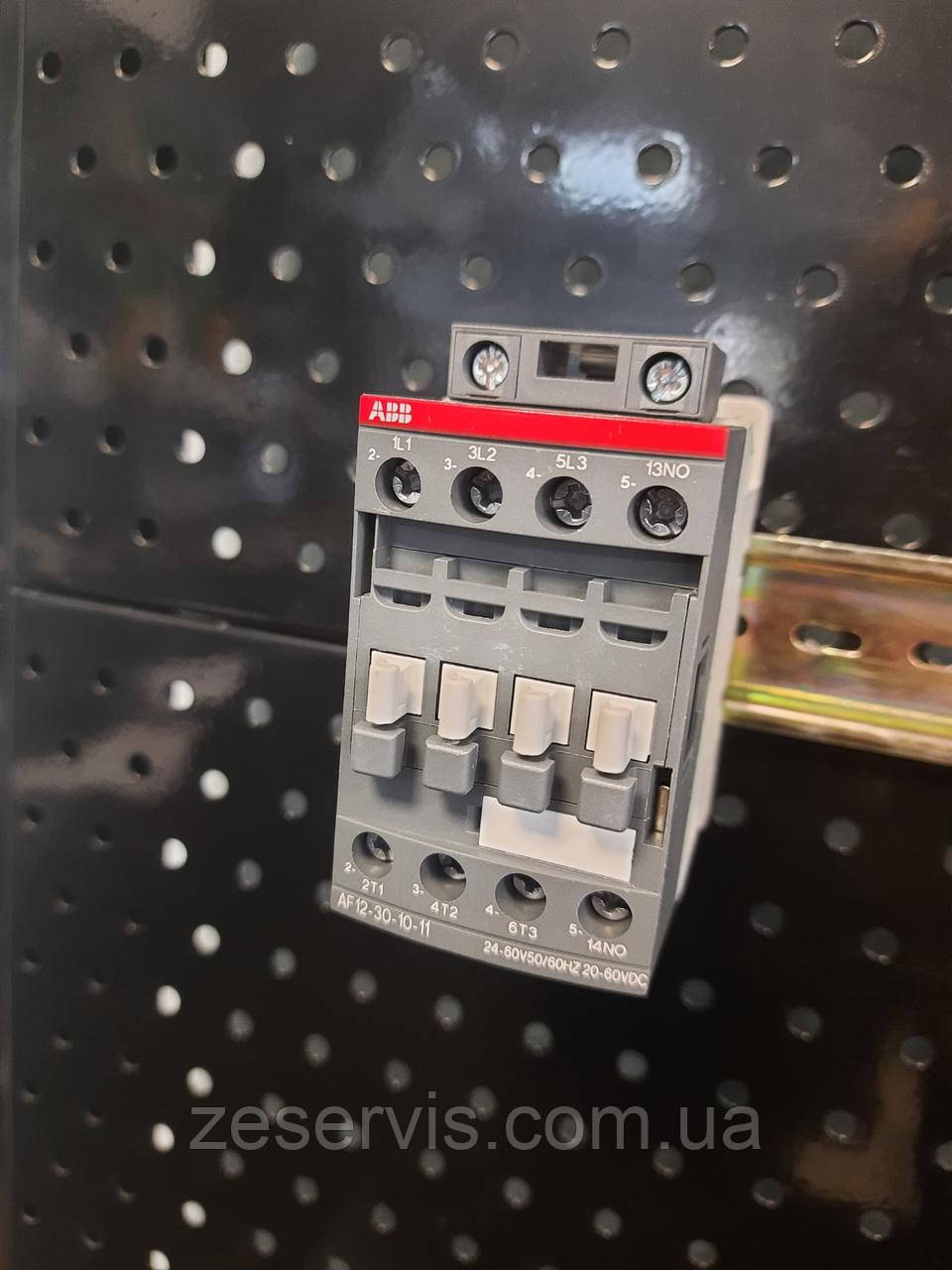 Контактор AF12-30-10-11 12А з універсальною котушкою 24-60V50/60HZ, ABB