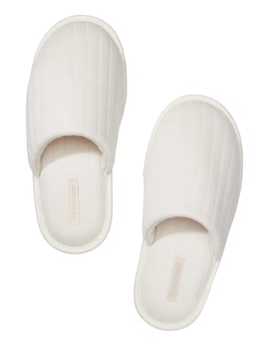 Домашні тапочки Victoria's Secret Quilted Closed-Toe Slipper White S, фото 1