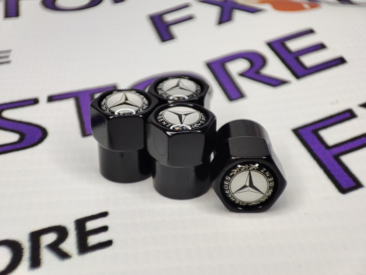 Захисні ковпачки на ніпелях MERCEDES-BENZ чорні шестигранні, 4 шт., фото 1