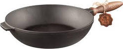Сковорідка-сотейник чавунна "Наша Майстерня" з дерев'яною ручкою 24 см Т304