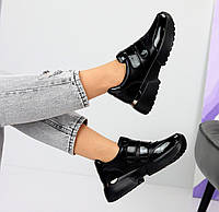 Женские кроссовки кожаные на липучке модные удобные черные лаковые натуральная кожа