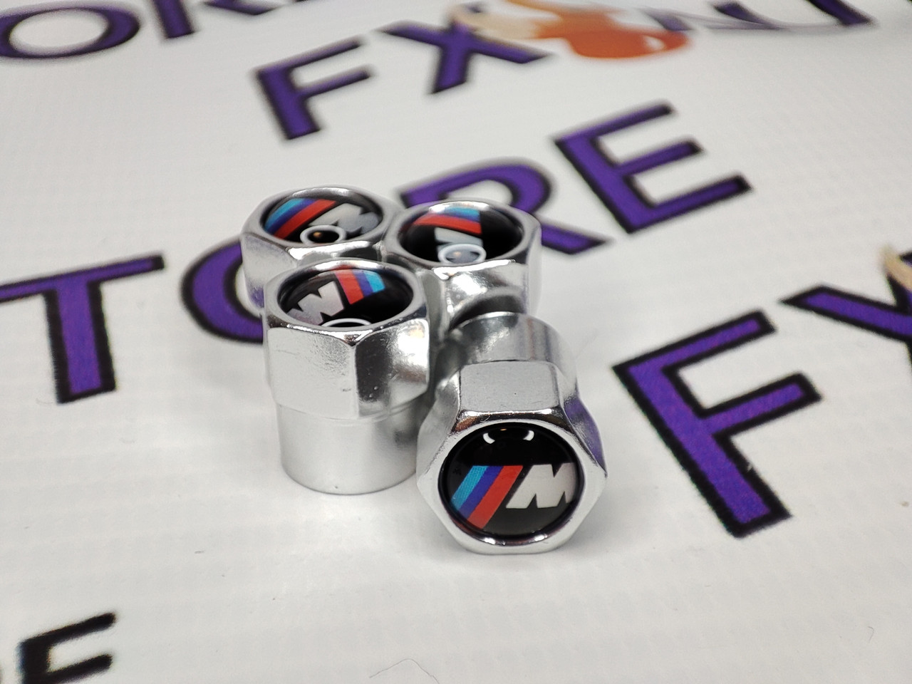 Захисні ковпачки на ніпелях BMW "M" сірі металеві хром шестигранні, 4 шт.
