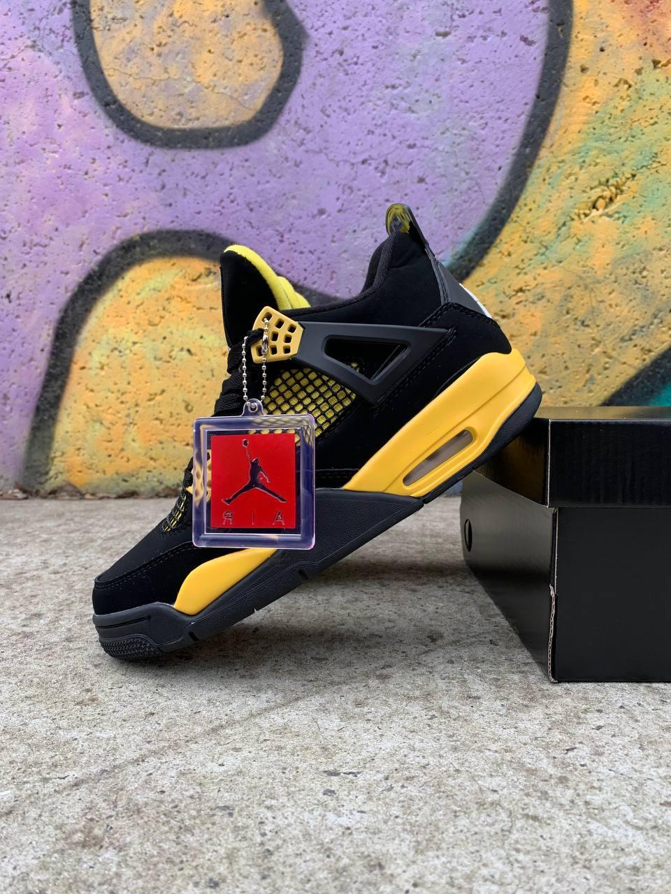 Заказать Кроссовки мужские Nike Air Jordan 4 Retro Thunder