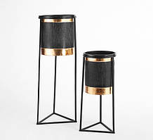 Набір 2-кашпо для квітів із металу на підставці чорно-золотій