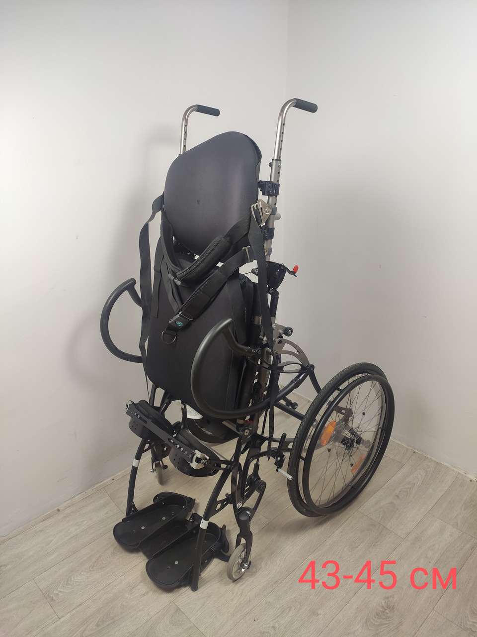 Інвалідний візок вертикалізатор 43 cм Permobil Lifestand LS3 б/в