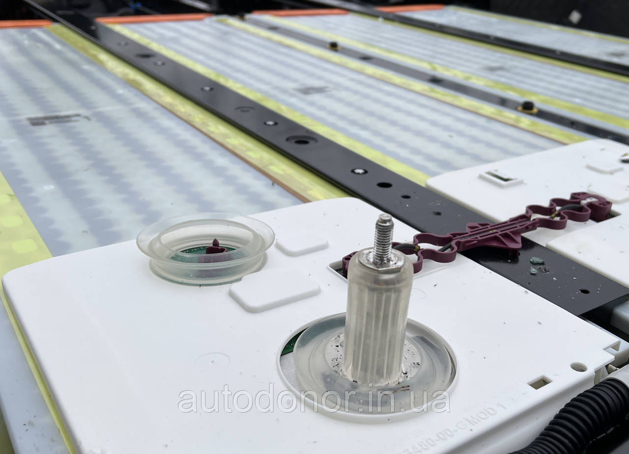 Модуль батареї Tesla Model 3 Standard Range 2020 року 54 кВт 20,243 миль 11093901-00-N