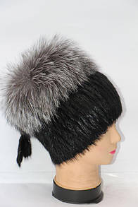 Стильна жіноча шапка з хутра чорнобурки та ондатри