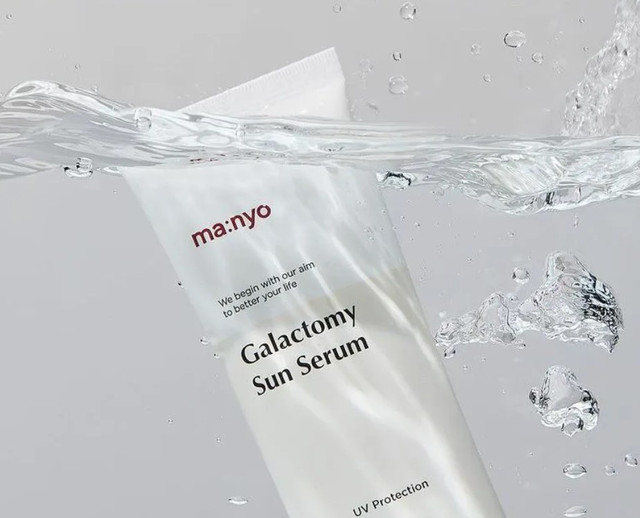 Зволожуюча сонцезахисна сироватка Manyo Galactomy Sun Serum SPF 50+/PA++++ Сонцезахисна сироватка Manyo Factory Galac Sun Serum SPF50+ PA++++