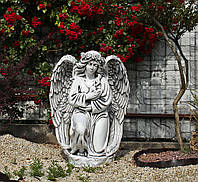 Садовая фигура Ангел с сердцем 76х60х60 см