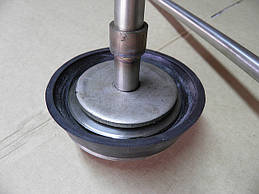 Комплектуючі до насосів