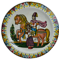 Декоративная тарелка деревянная Пара на коне 29,5см