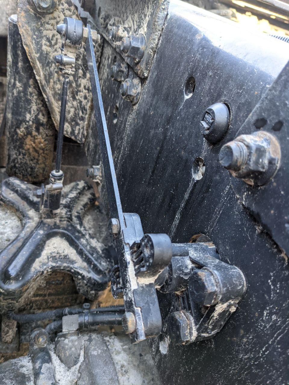 Кран рівня підлоги б/в MAN TGX EURO 6 (81259370040) оригінал, 100х80х110 мм