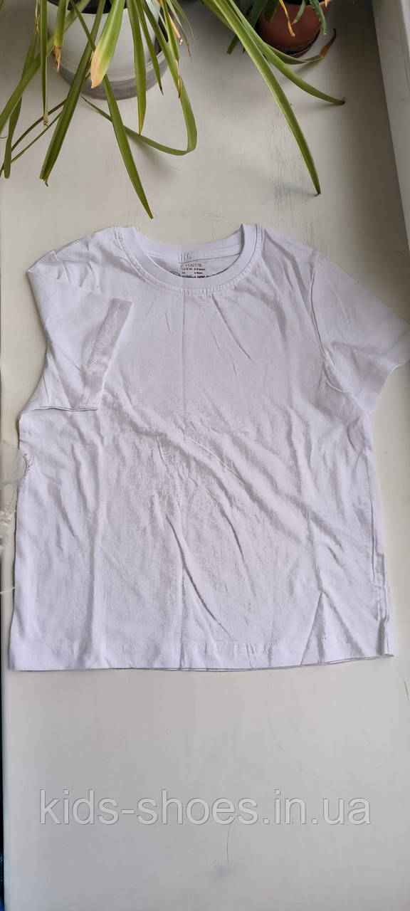 Однотонна біла футболка дитяча 110/116 зріст