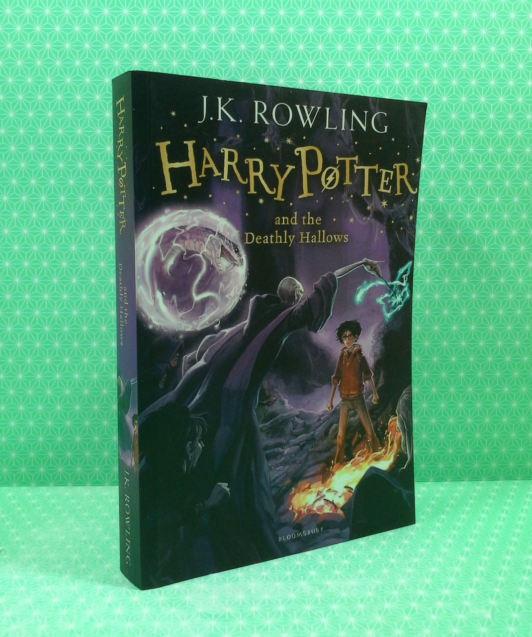 Harry Potter and the Deathly Hallows. Book 7. Joanne Rowling - фото 2 - id-p524969284