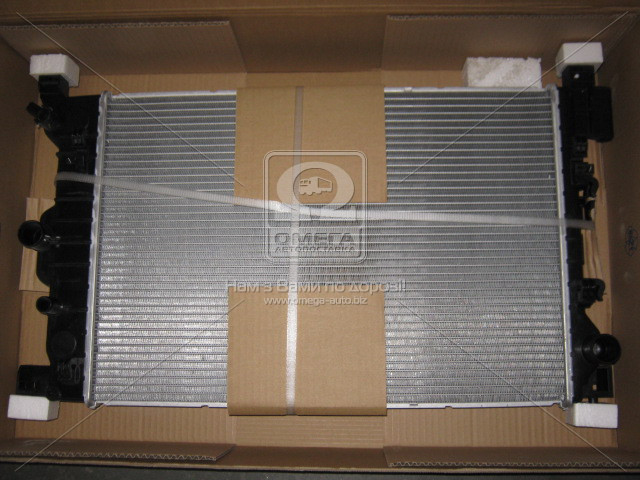 Радіатор охолодження CHEVROLET AVEO T300 11-  Nissens 61697, фото 1