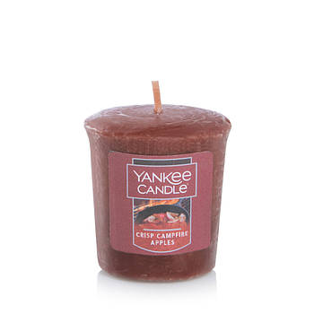 Свічка вотивна ароматична "Хрусткі яблука на багатті" YANKEE CANDLE