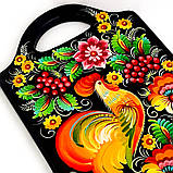 Дошка сувенірна Петриківський розпис із дерева ручної роботи ВАЛІЗА 20х34см малюнок ПІВНИК Україна, фото 2