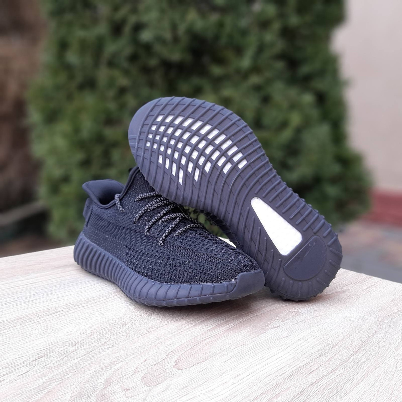 Кросівки жіночі бігові чорні Adidas Yeezy Boost 350. Кросівки на літо для дівчат Адідас Ізі Буст 350