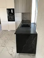 Стільниця з граната (Образець 00023)