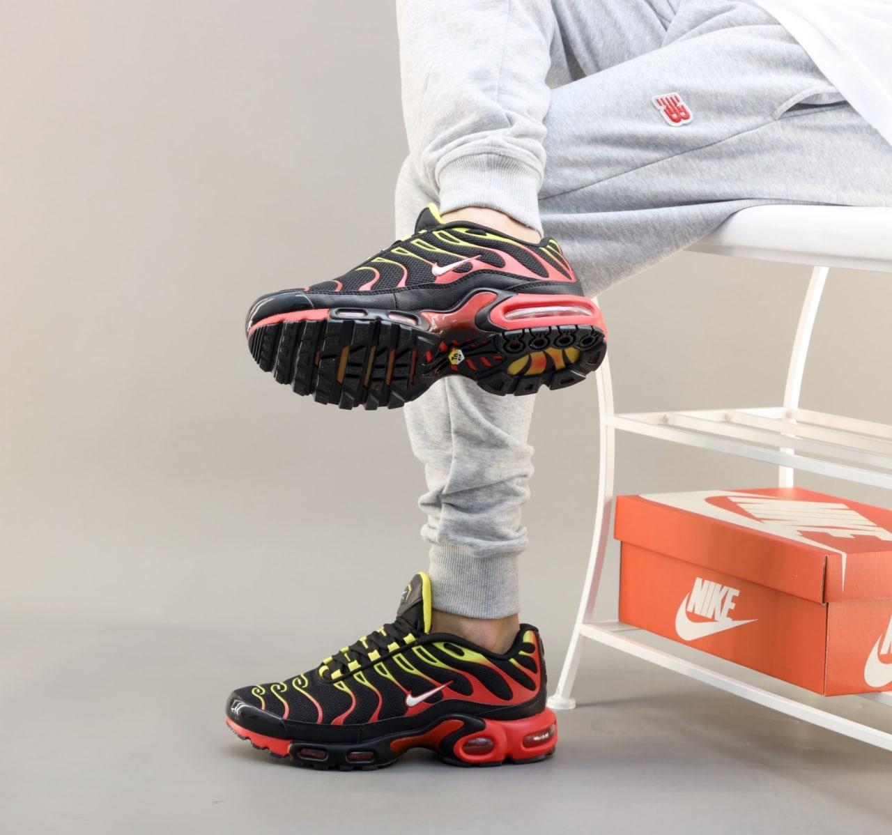 Nike air max TN black red yellow