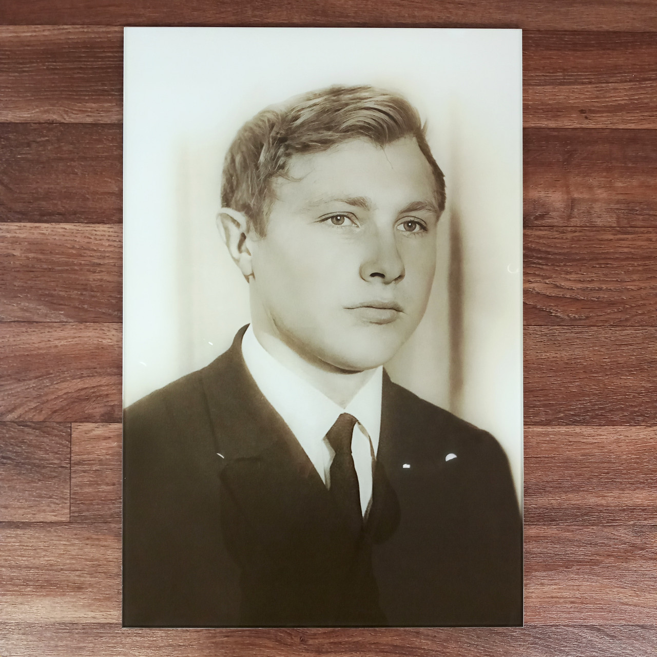 Ритуальне фото на склі для пам'ятника чоловікові, розмір 300х400 мм, товщина 6 мм, фото 1