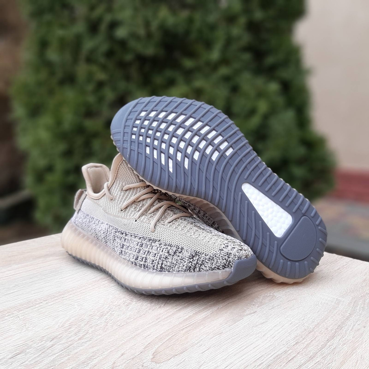 Кросівки жіночі літні бежеві Adidas Yeezy Boost 350. Бігові кросівки для дівчат Адідас Ізі Буст 350