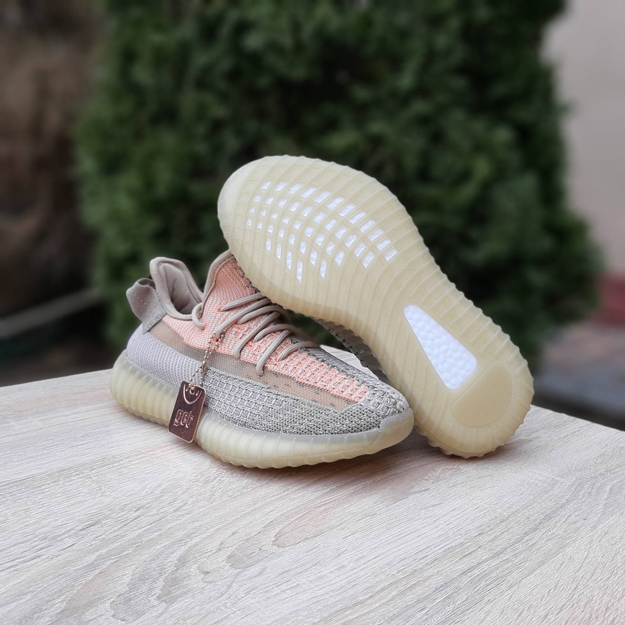 Бігові кросівки жіночі бежеві Adidas Yeezy Boost 350. Літні кросівки для дівчат Адідас Ізі Буст 350