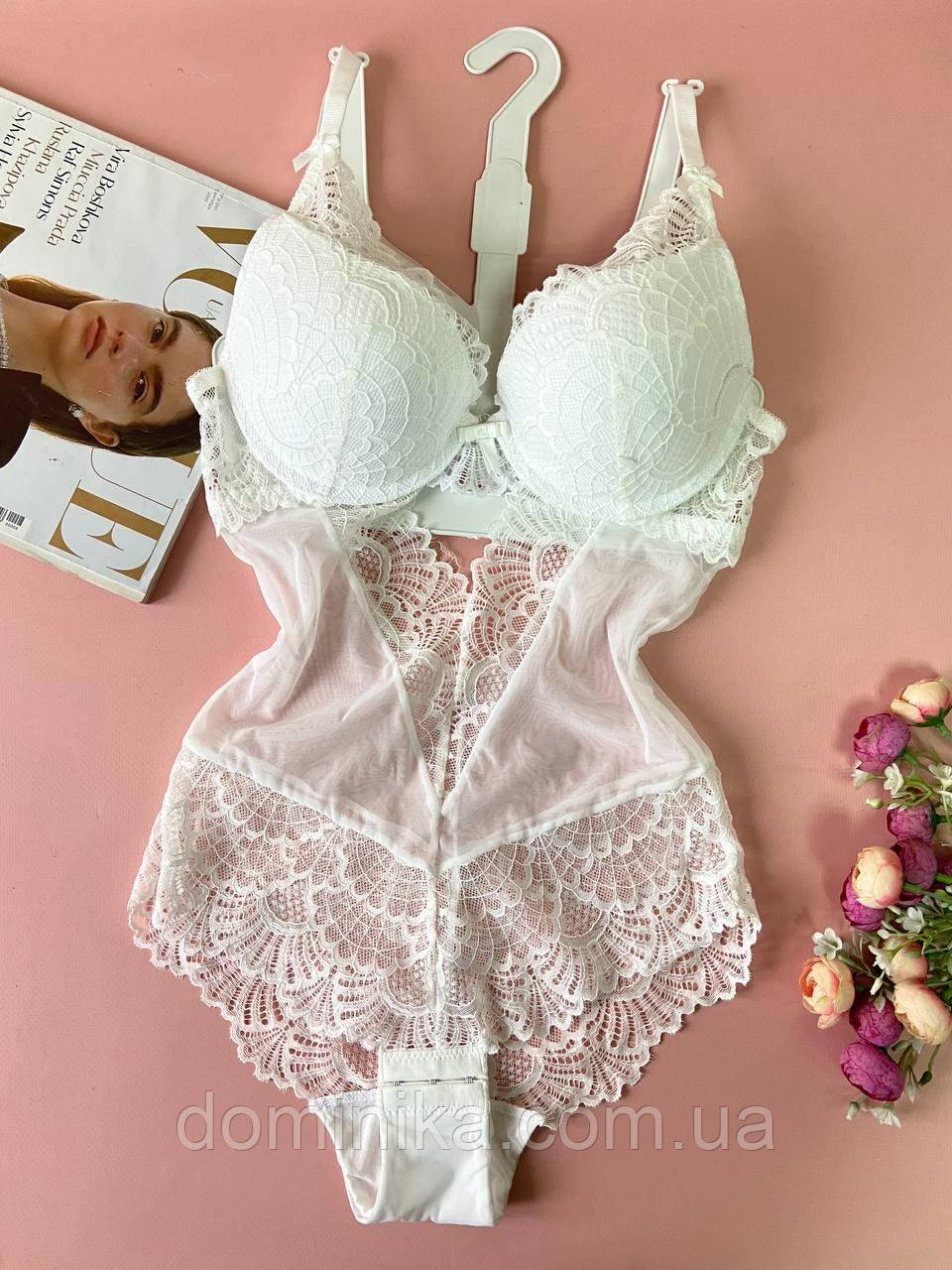 Біле мереживне боді, жіноча нижня білизна