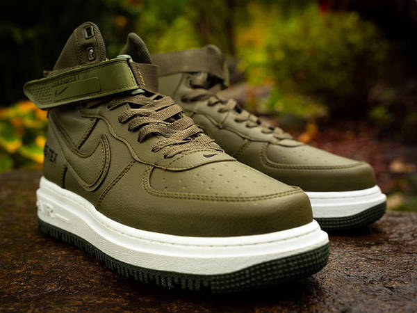 Nike Air Force 1 Gore Tex Khaki 09598