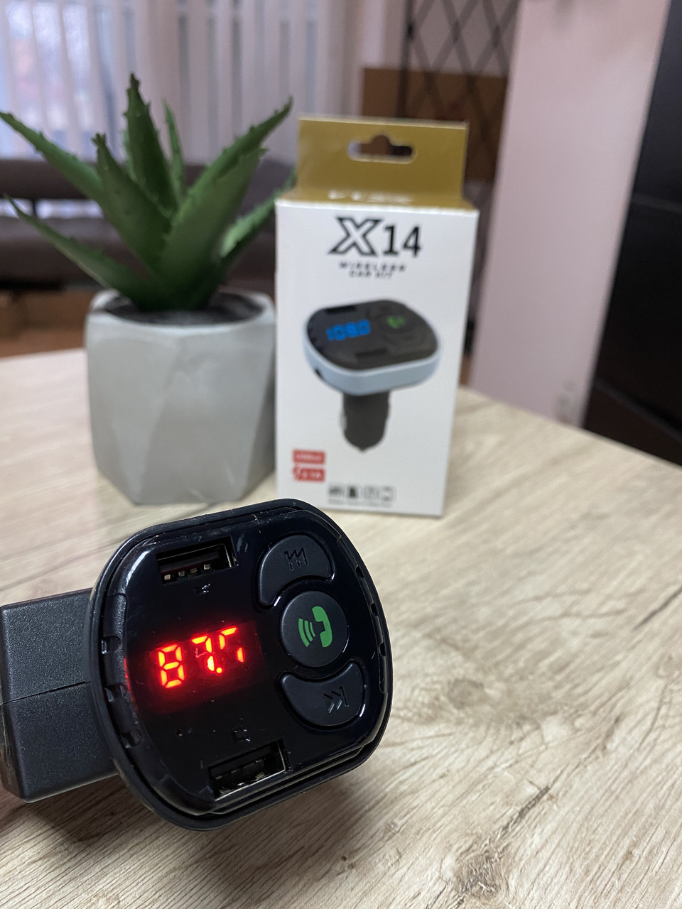 Автомобільний FM-модулятор X14 MP3 Bluetooth Трансмітер USBx2 2.1А