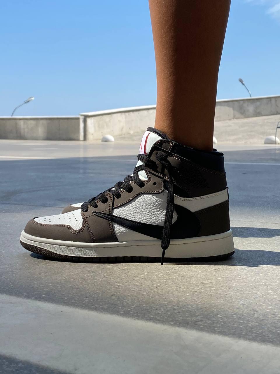 Travis scott store jordan 2