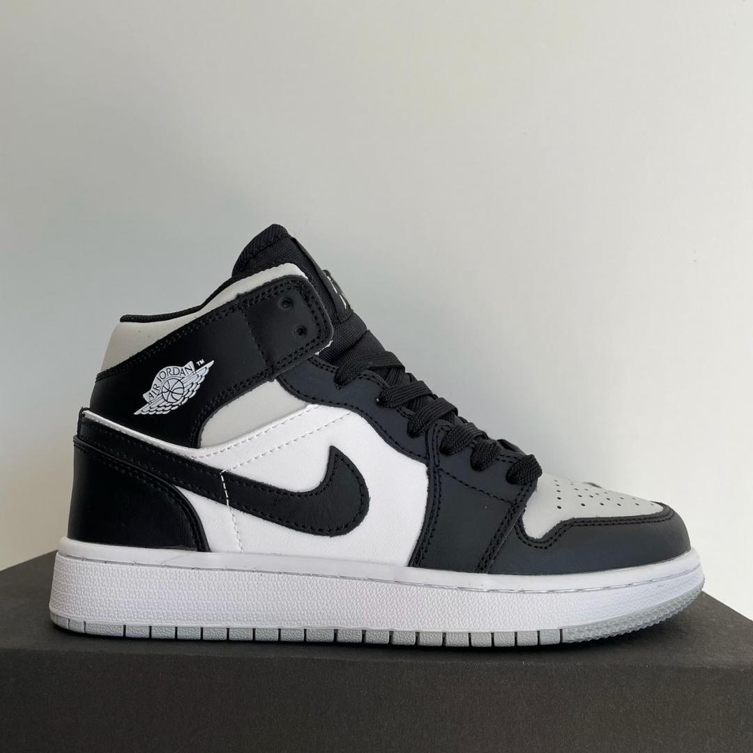 Retro black white hotsell