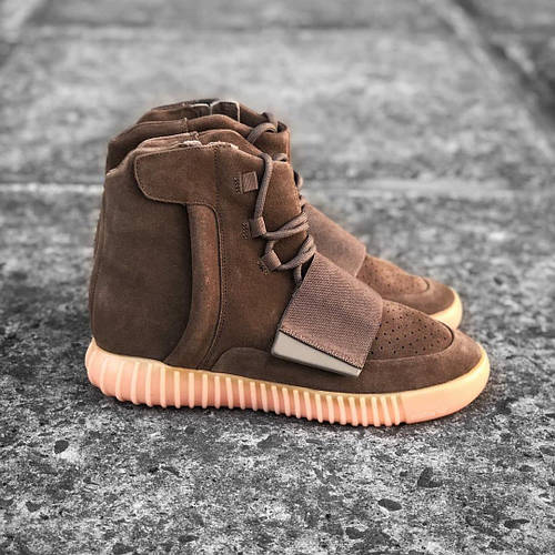 Yeezy boost sales 750 nere adidas