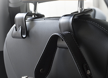 Універсальний гачок для авто / Гачок на спинку сидіння авто / Вішалка на підголівник у авто