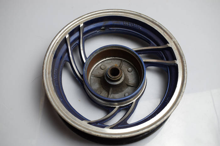 Диск на скутер Viper Wind 2,15*10, уценка царапины (ID#1747675063 ...